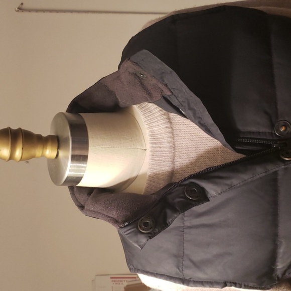 GAP puffer vest - Picture 4 of 4